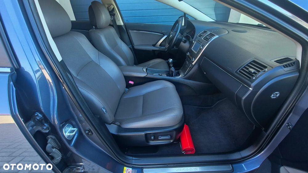 Toyota Avensis 2.0 D-4D Executive - 8