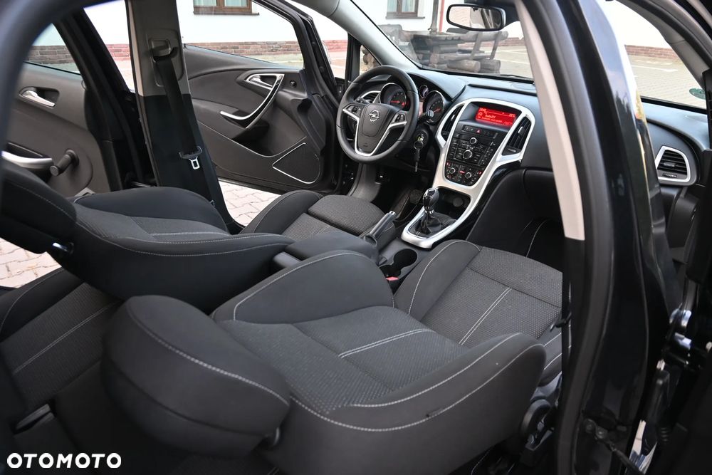 Opel Astra 1.6 Turbo Active - 26