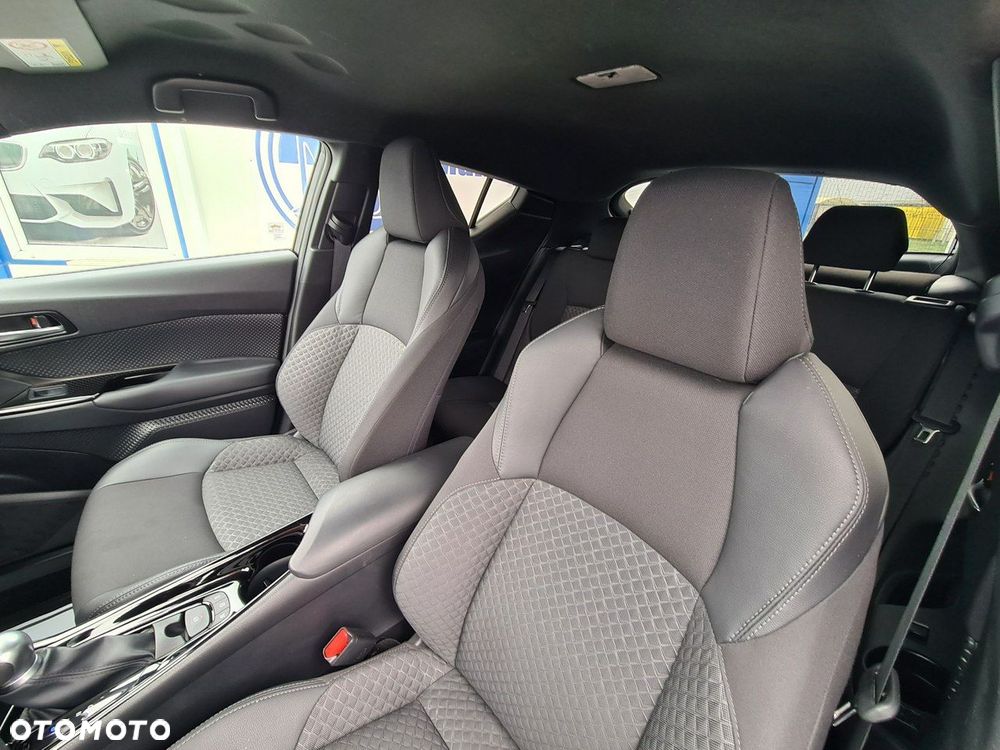 Toyota C-HR 2.0 Hybrid Executive - 24