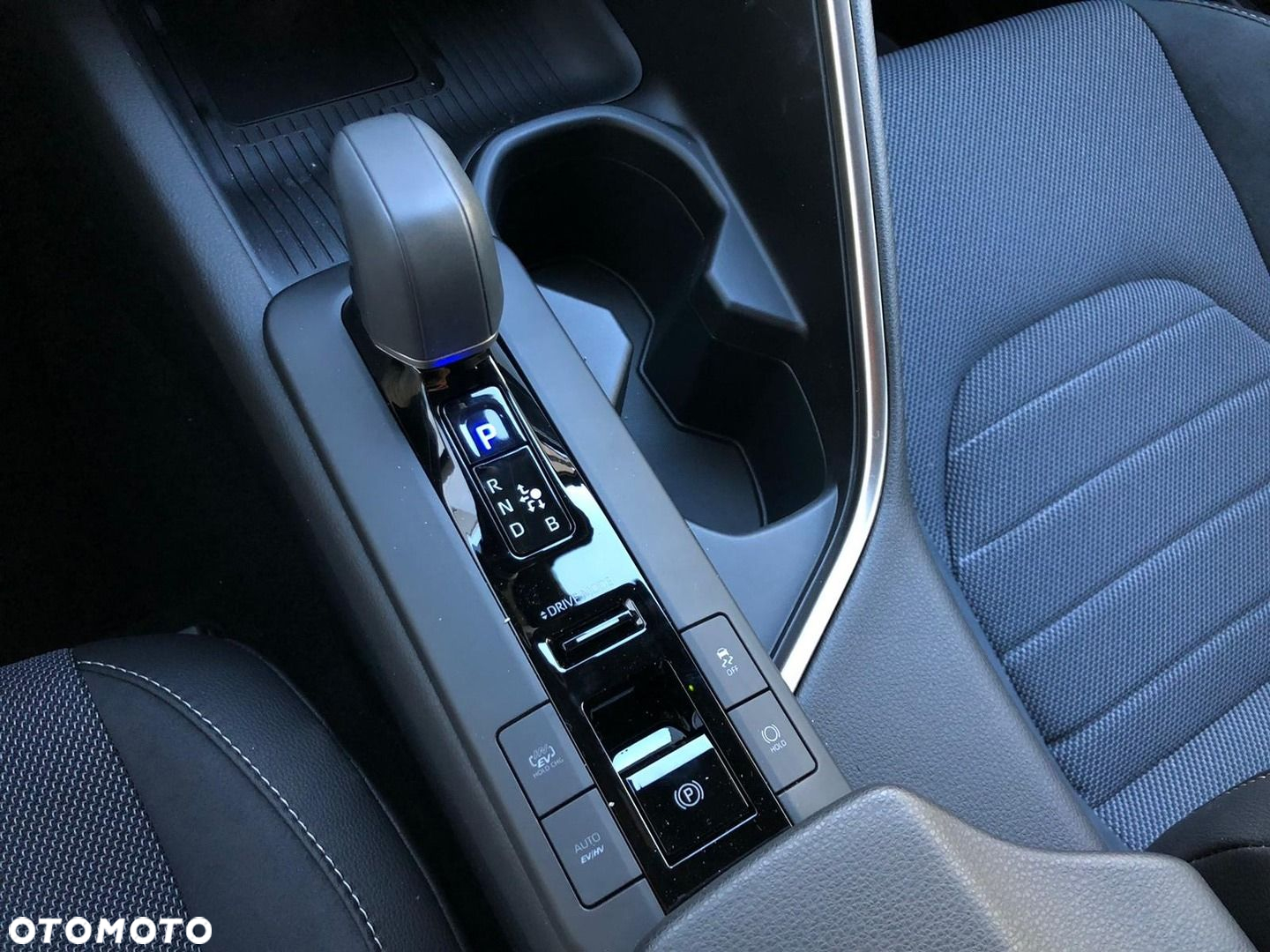 Toyota C-HR - 18
