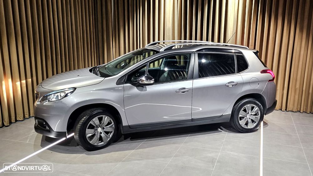 Peugeot 2008 1.2 PureTech Style - 8