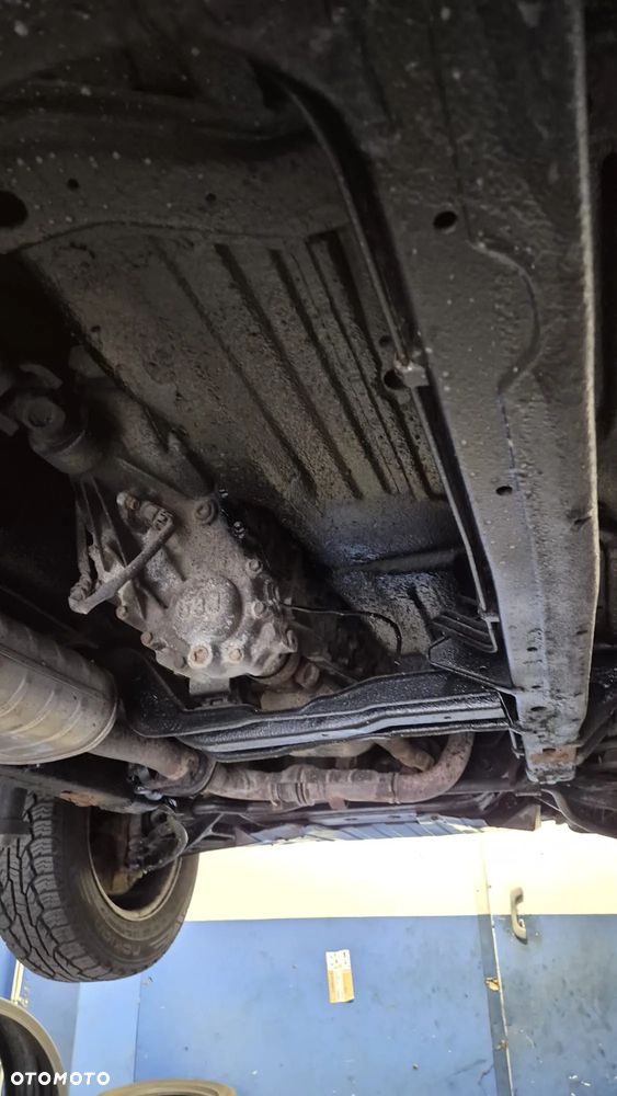 Suzuki Grand Vitara 2.7 V6 - 13