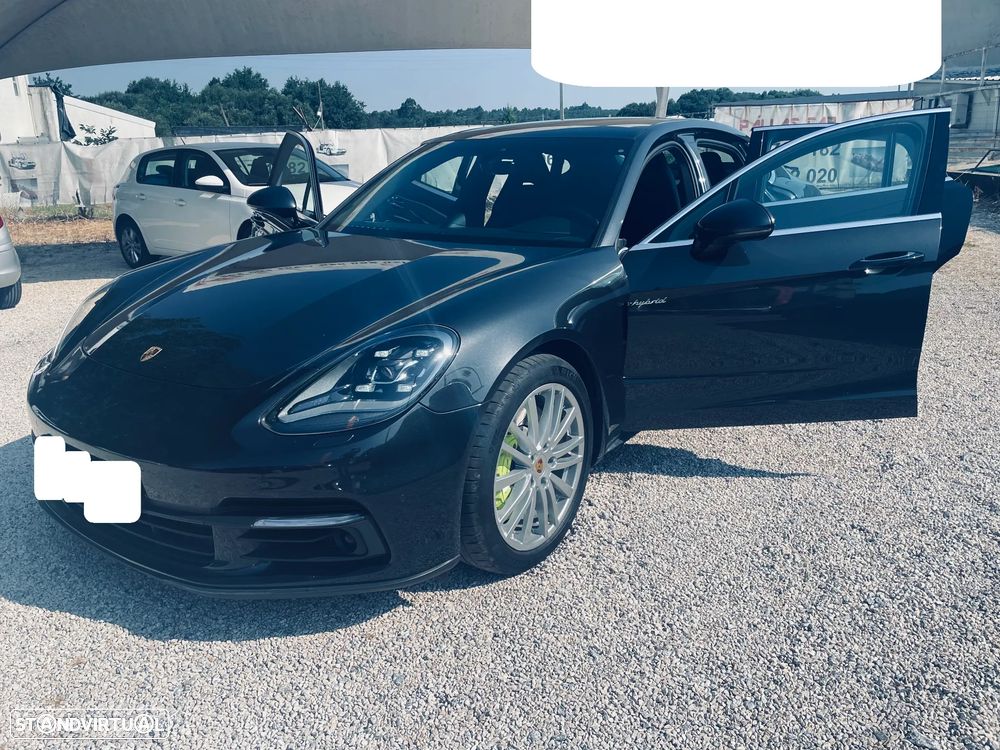 Porsche Panamera 4 E-Hybrid Platinum Edition - 4