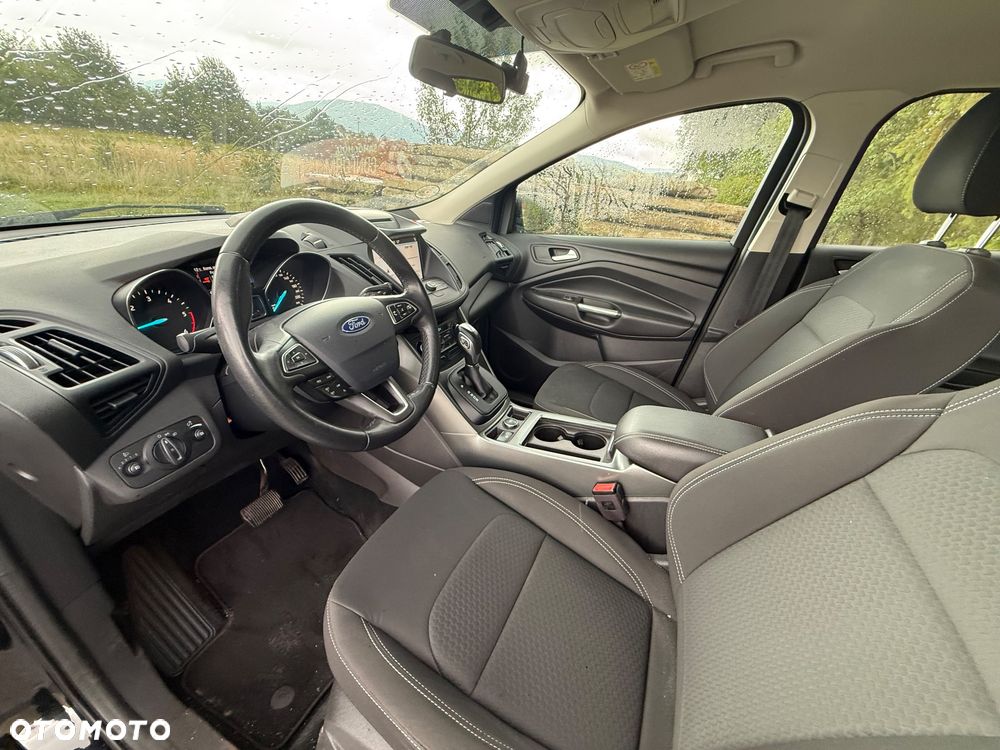 Ford Kuga 2.0 TDCi 2x4 Titanium - 5