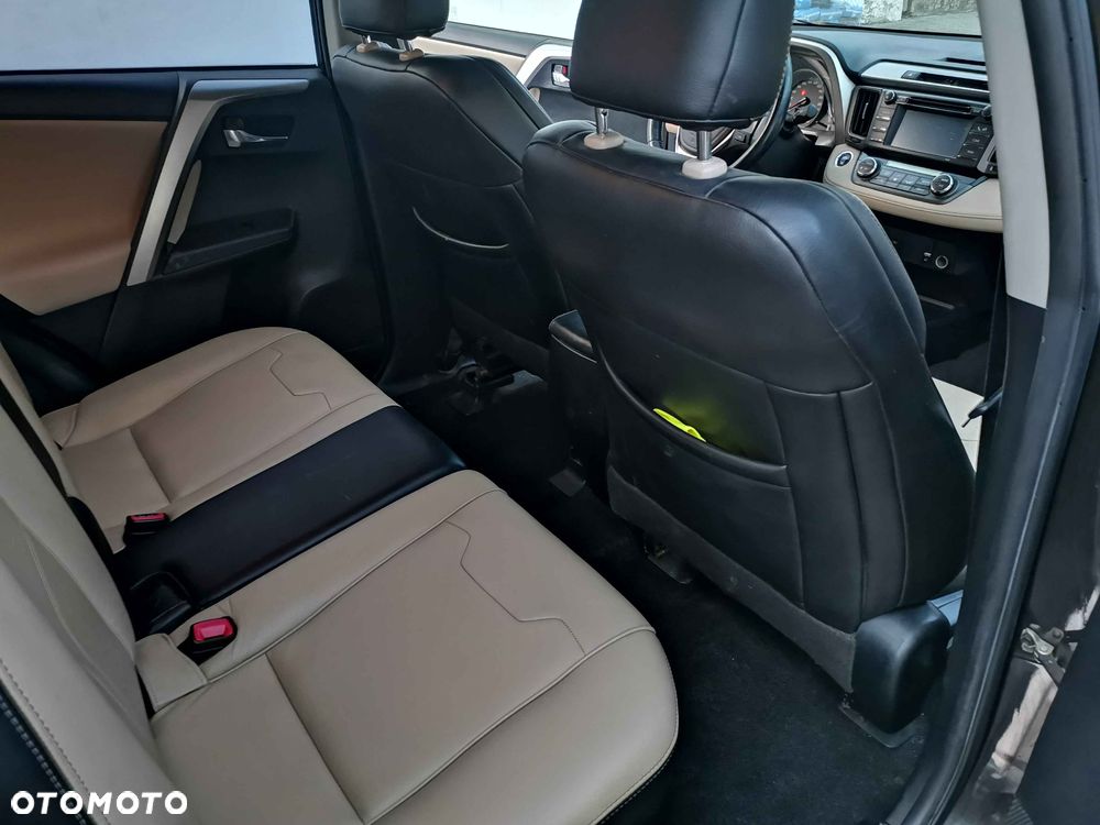 Toyota RAV4 2.0 D-4D Prestige - 9