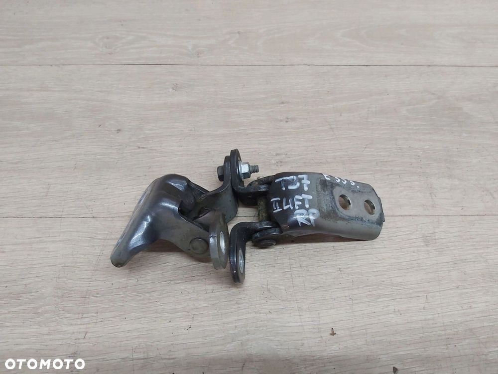 Toyota Avensis T27 Lift T29 14-18r Zawias drzwi prawy przód komplet 1G3 - 1