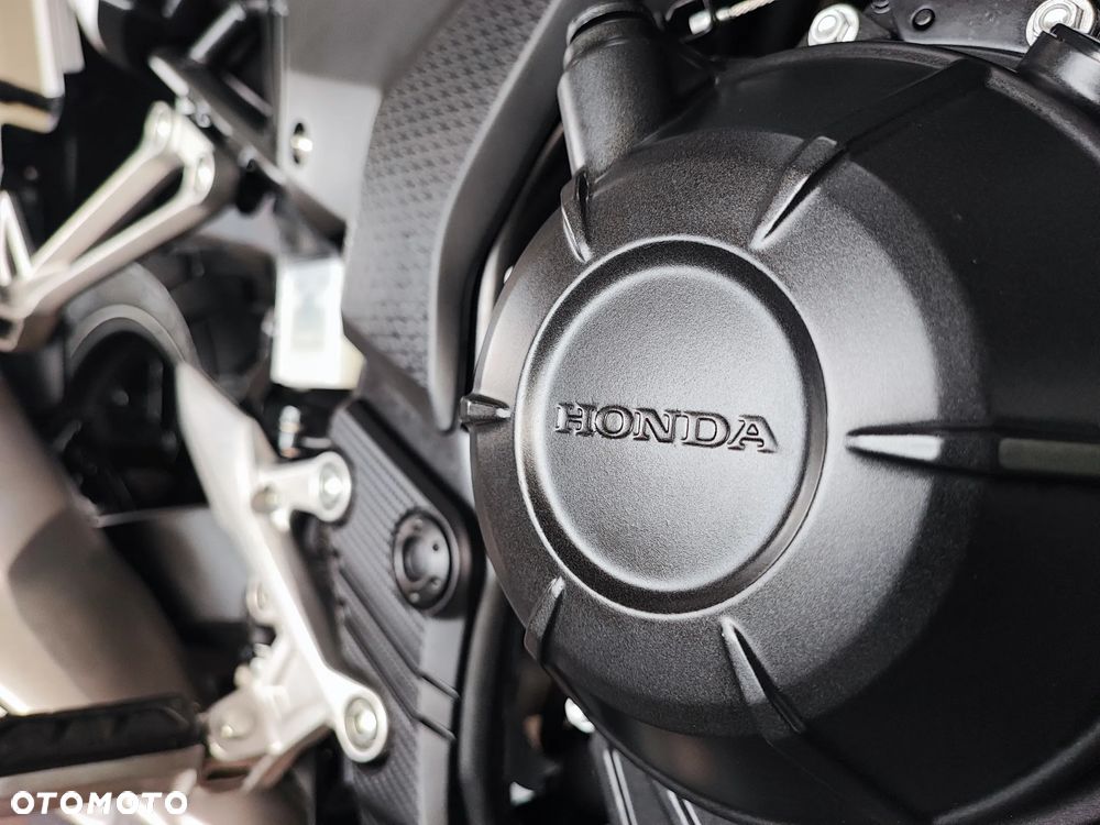 Honda CB - 32