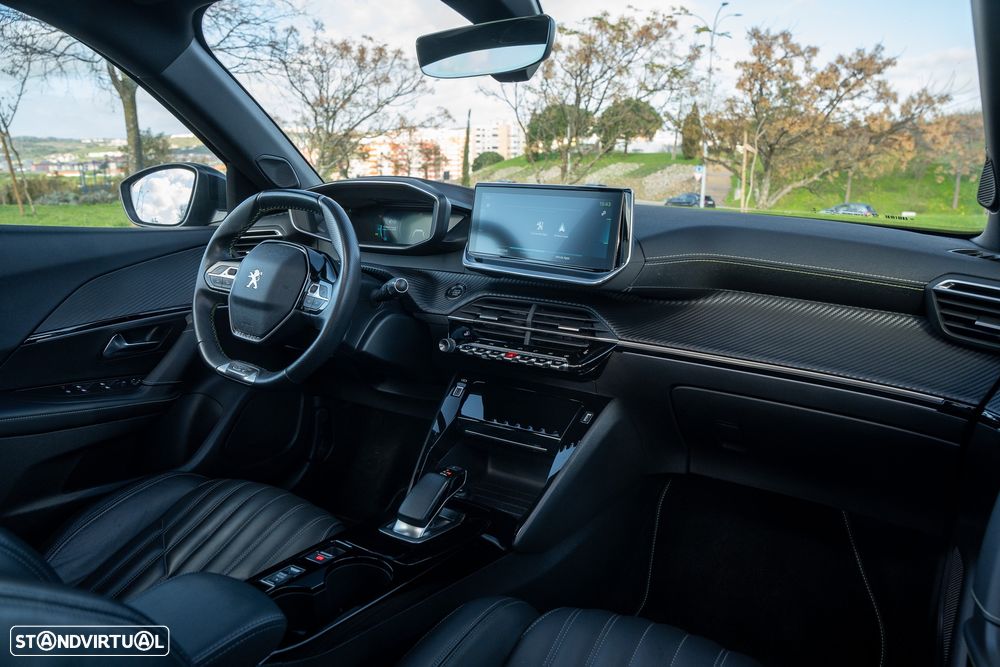 Peugeot e-2008 GT Pack - 11