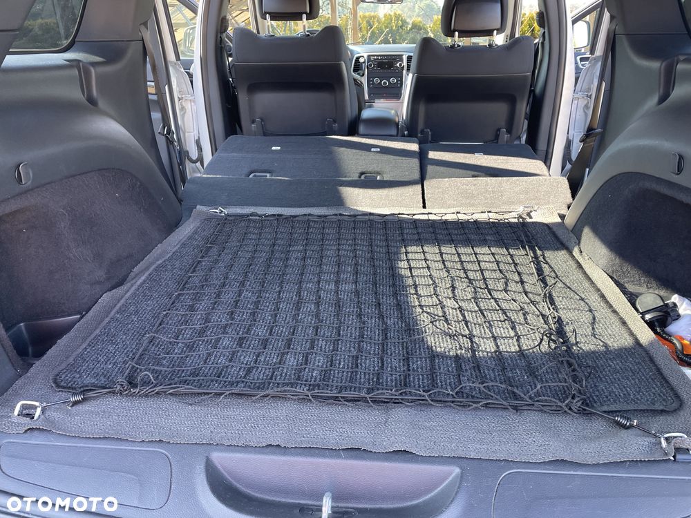 Jeep Grand Cherokee - 36