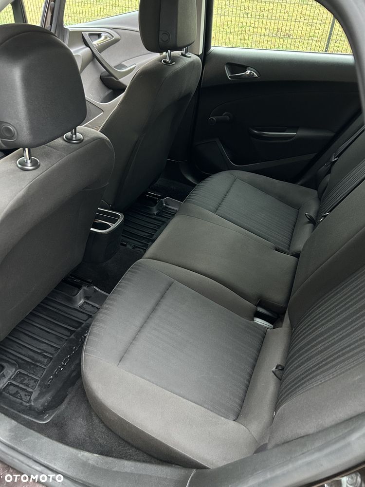 Opel Astra 1.4 Essentia - 11