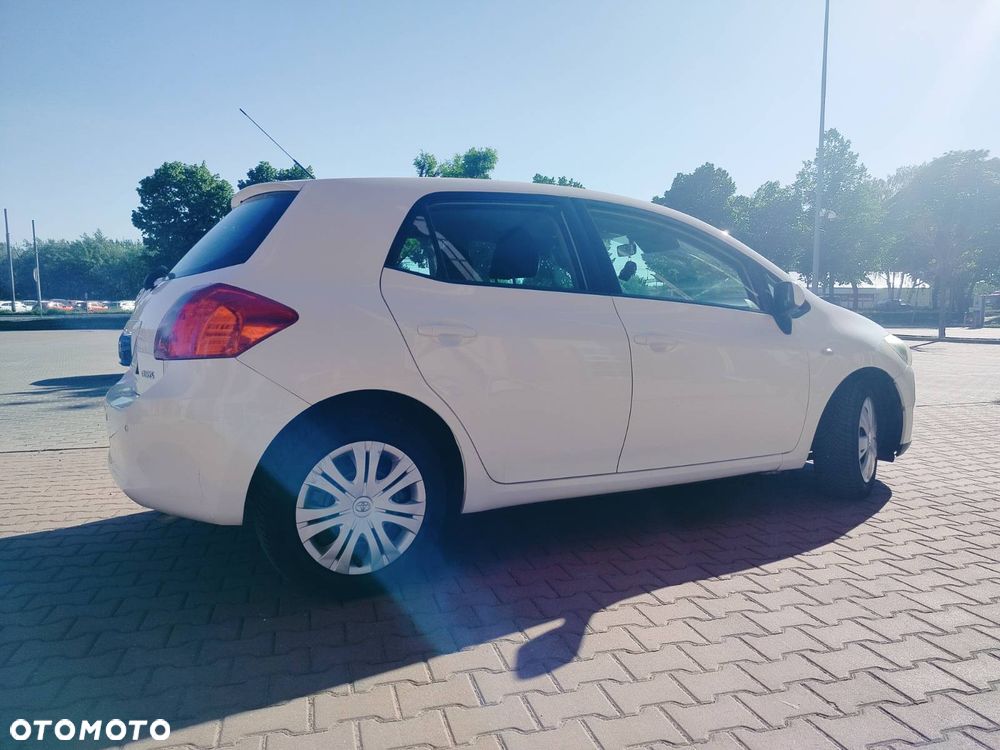 Toyota Auris 1.4 D-4D Luna - 8
