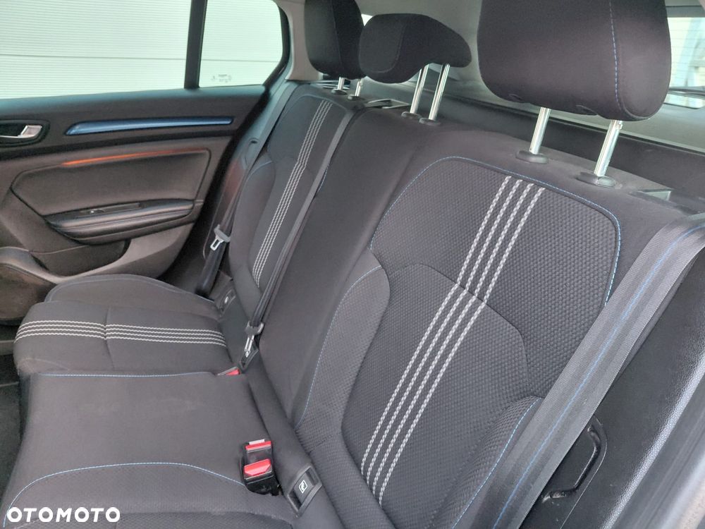 Renault Megane ENERGY TCe 130 GT LINE - 11