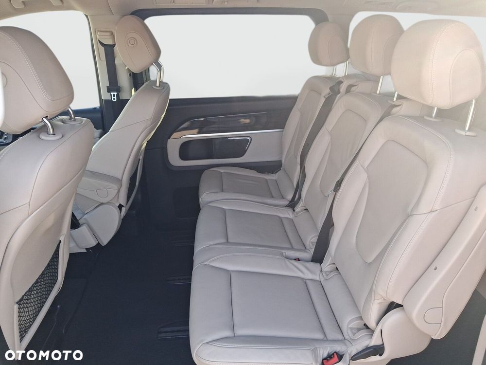 Mercedes-Benz Klasa V - 16