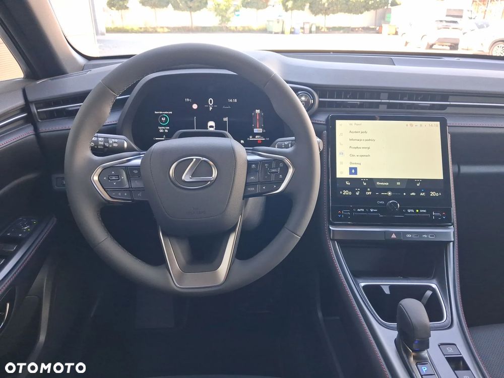 Lexus LBX - 17