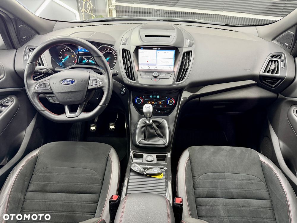 Ford Kuga 1.5 EcoBoost 2x4 ST-Line - 21