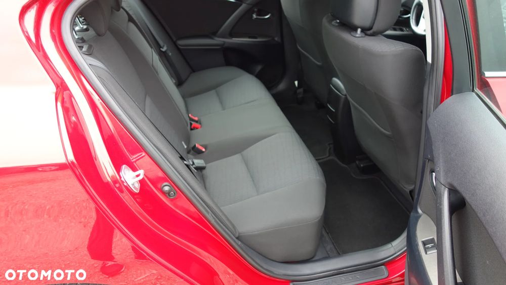 Toyota Avensis 1.8 Sol - 29