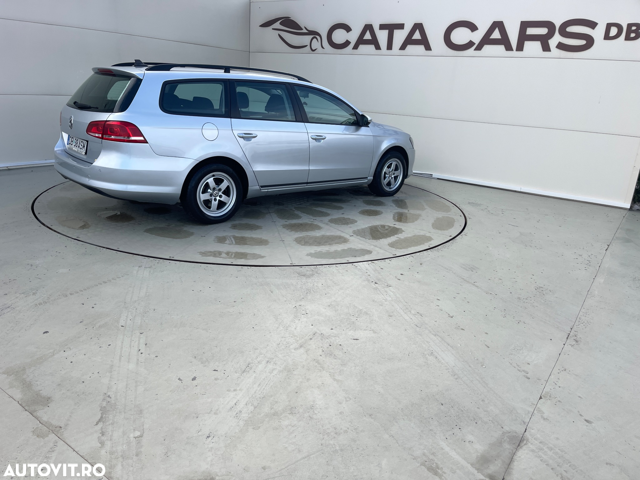 Volkswagen Passat 2.0 TDI BlueMotion Tehnology DSG Trendline - 17