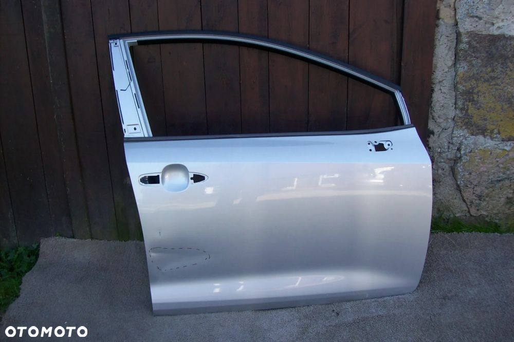drzwi przednie prawe toyota corolla e-21 - 1