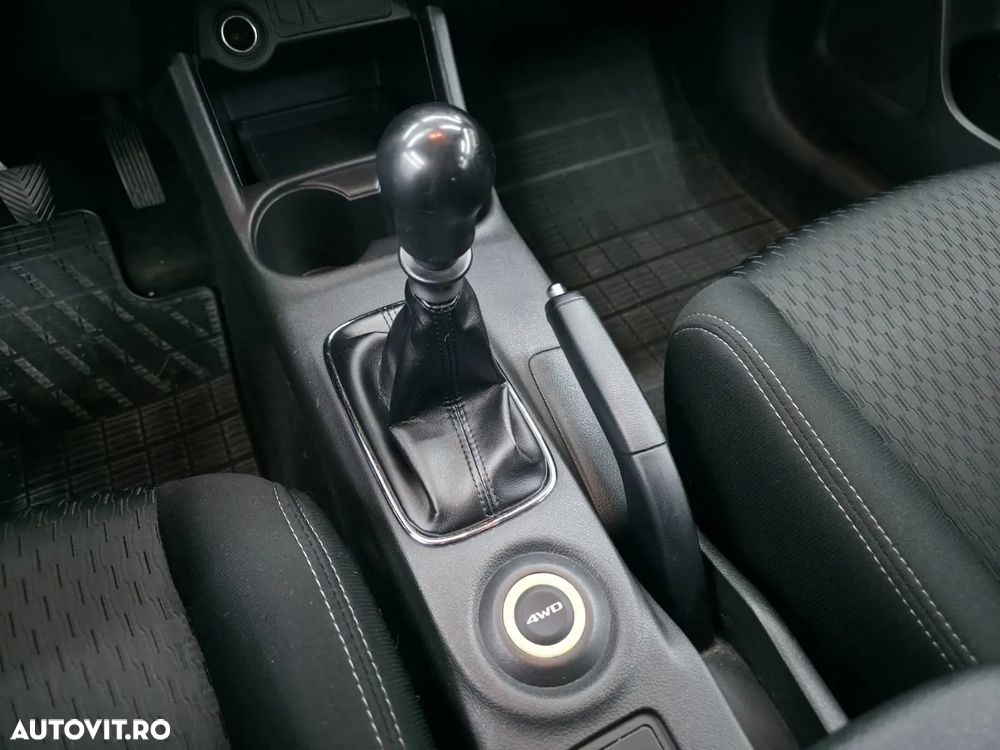 Mitsubishi Outlander - 10