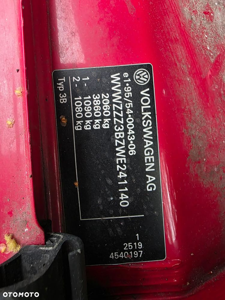 Volkswagen Passat - 13