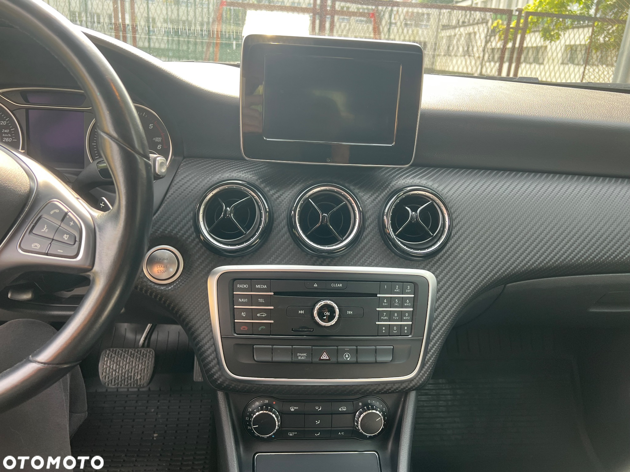 Mercedes-Benz GLA 200 d 4-Matic - 22