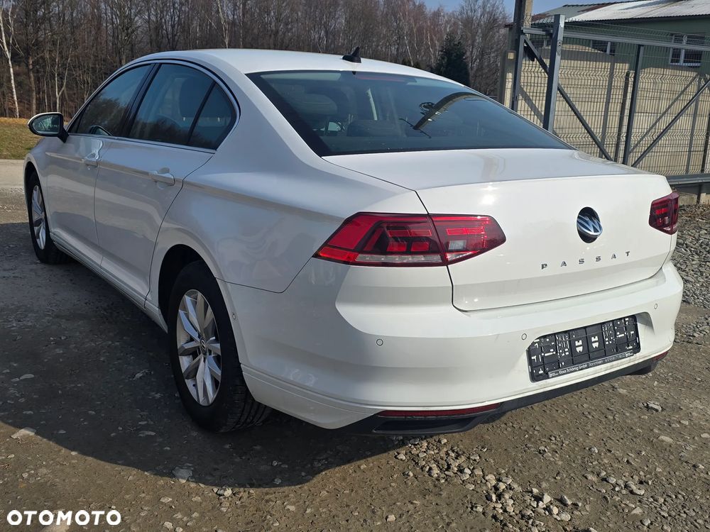 Volkswagen Passat 2.0 TDI (BlueMotion Technology) Comfortline - 6