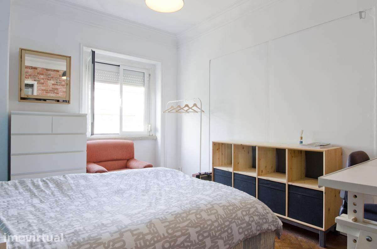 Quarto - localizado em Roma-Areeiro Lisbon - Grande imagem: 4/21