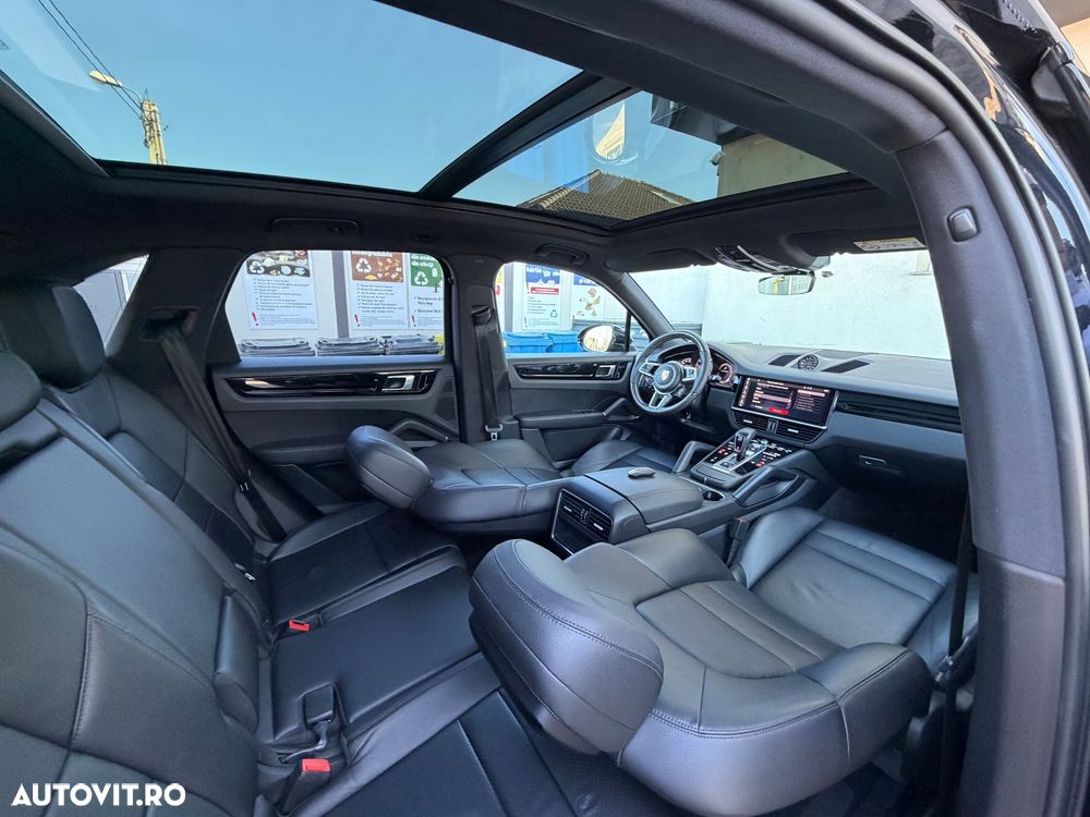 Porsche Cayenne - 11