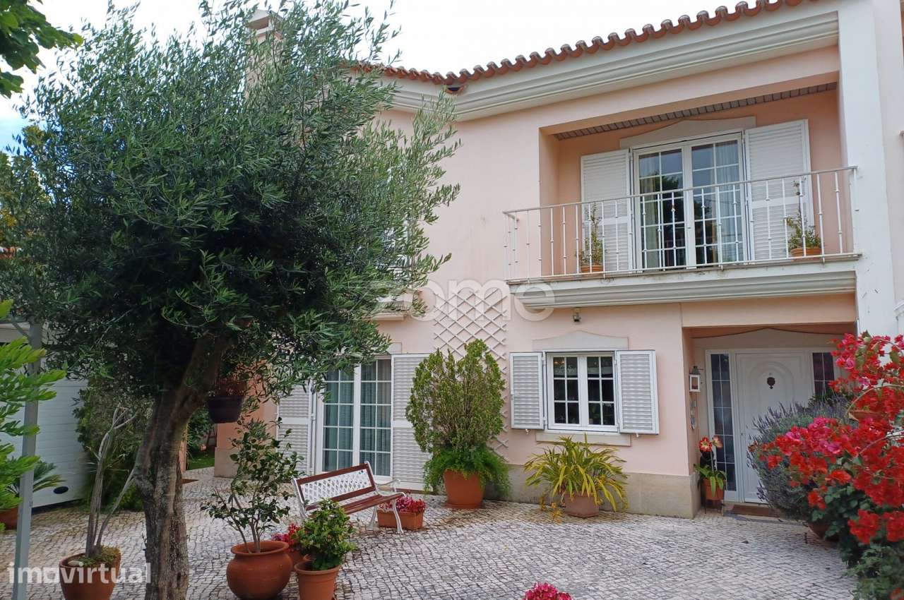 Moradia Geminada T3+1 no Cobre | Cascais - Grande imagem: 2/17
