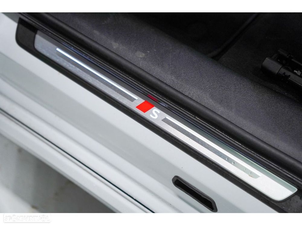 Audi A6 Avant e-tron - 27