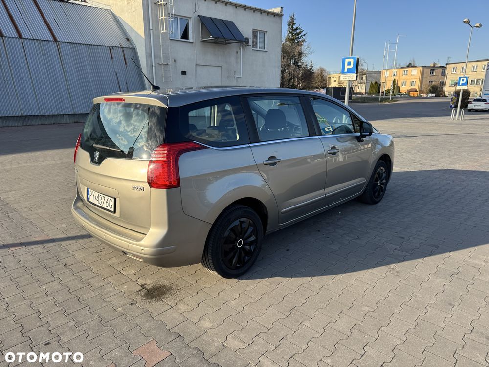 Peugeot 5008 - 3