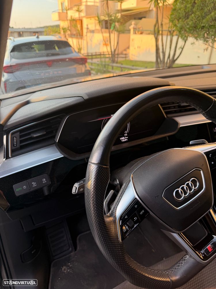 Audi e-tron 55 quattro S line - 8
