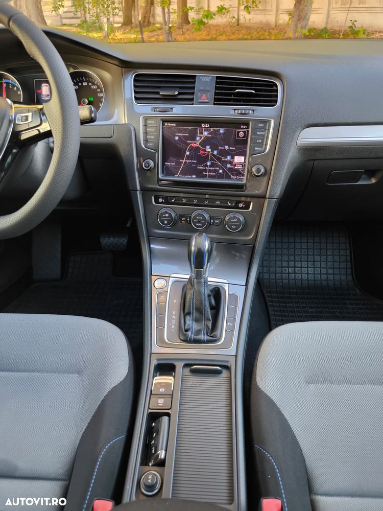 Volkswagen Golf e-Golf - 12