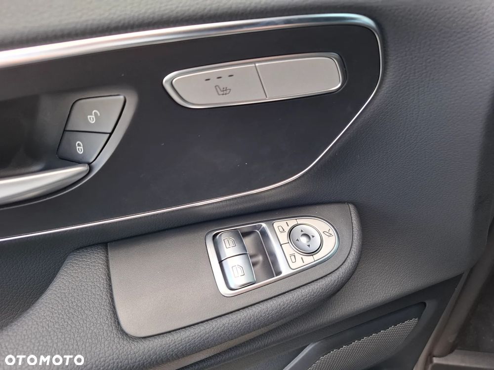 Mercedes-Benz Klasa V 250 d 4-Matic 9G-Tronic Style (ekstra dł) - 37