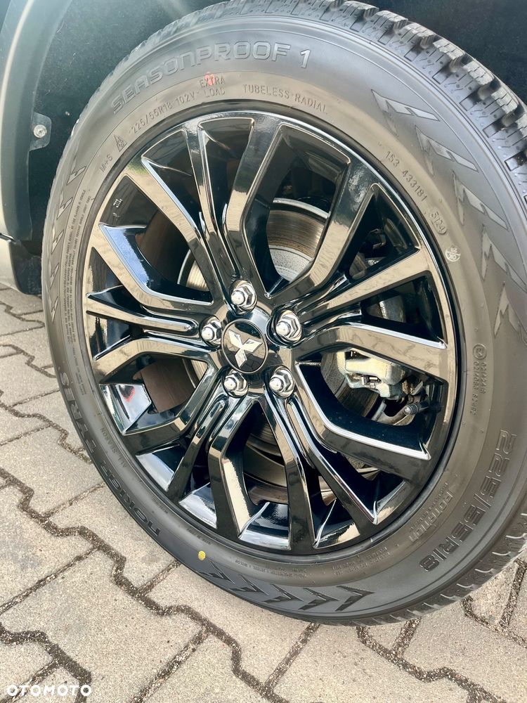 Mitsubishi Outlander - 27