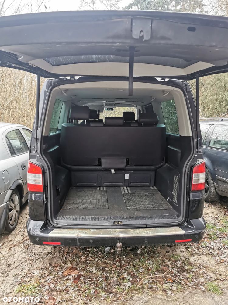 Volkswagen Multivan - 32