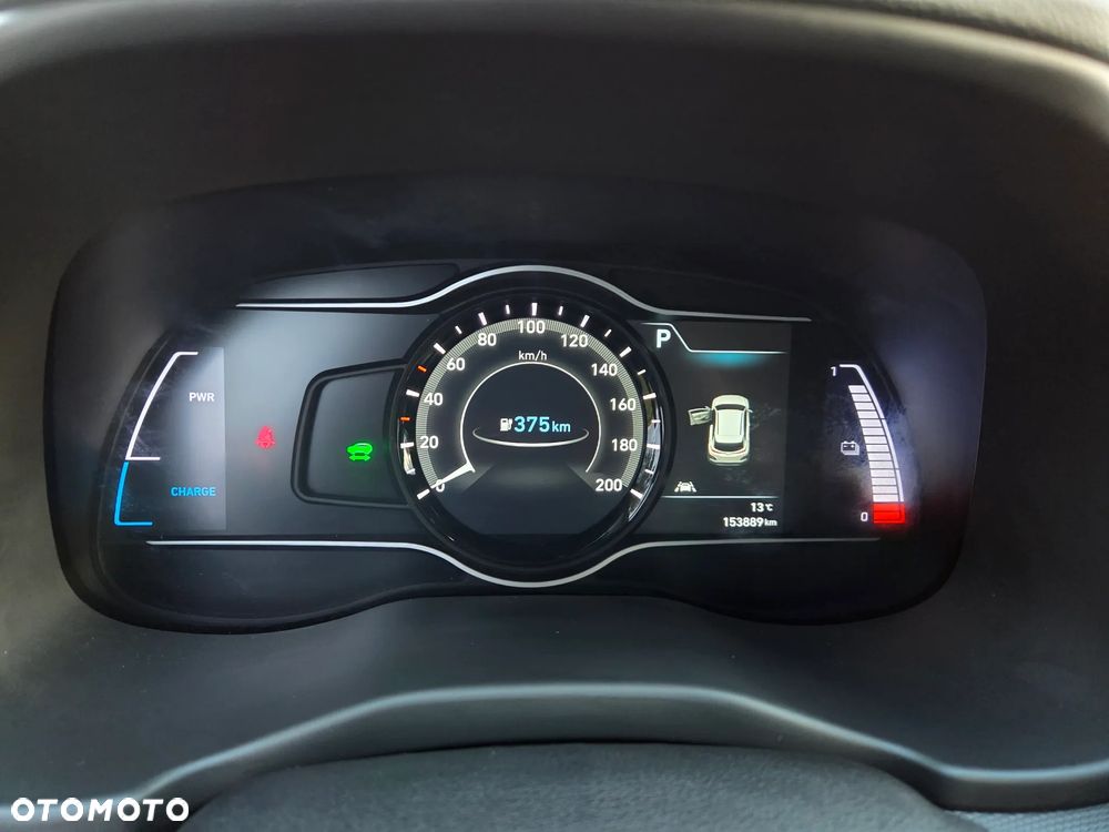 Hyundai Kona 64kWh Premium - 12