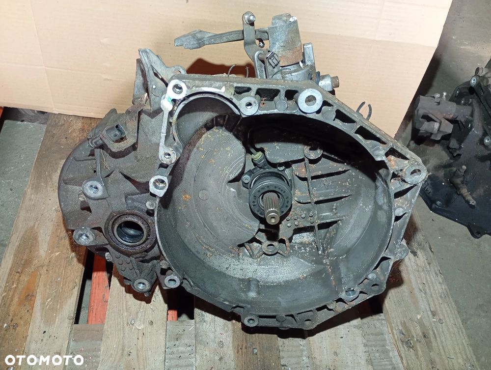OPEL ZAFIRA B 1,9CDTI 120KM skrzynia biegów