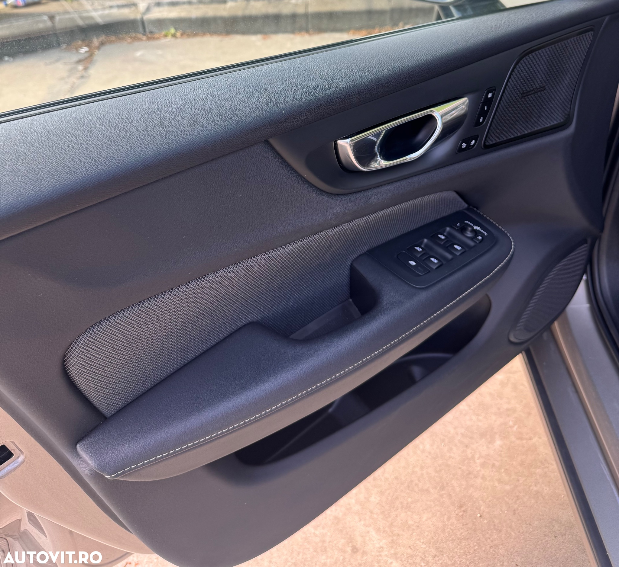 Volvo V60 T6 AWD Recharge Geartronic RDesign Expression - 9