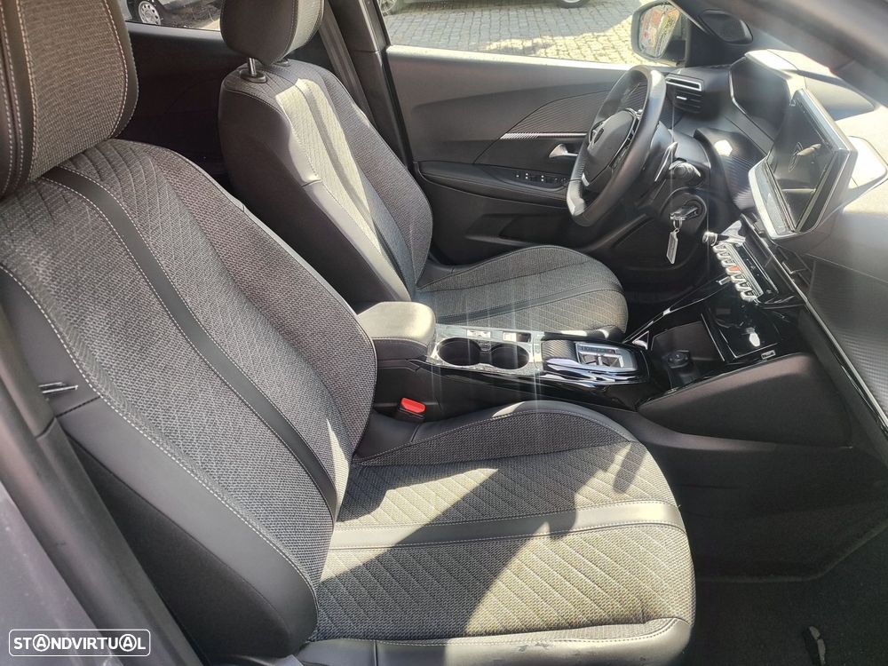Peugeot 2008 1.2 PureTech Allure EAT8 - 13