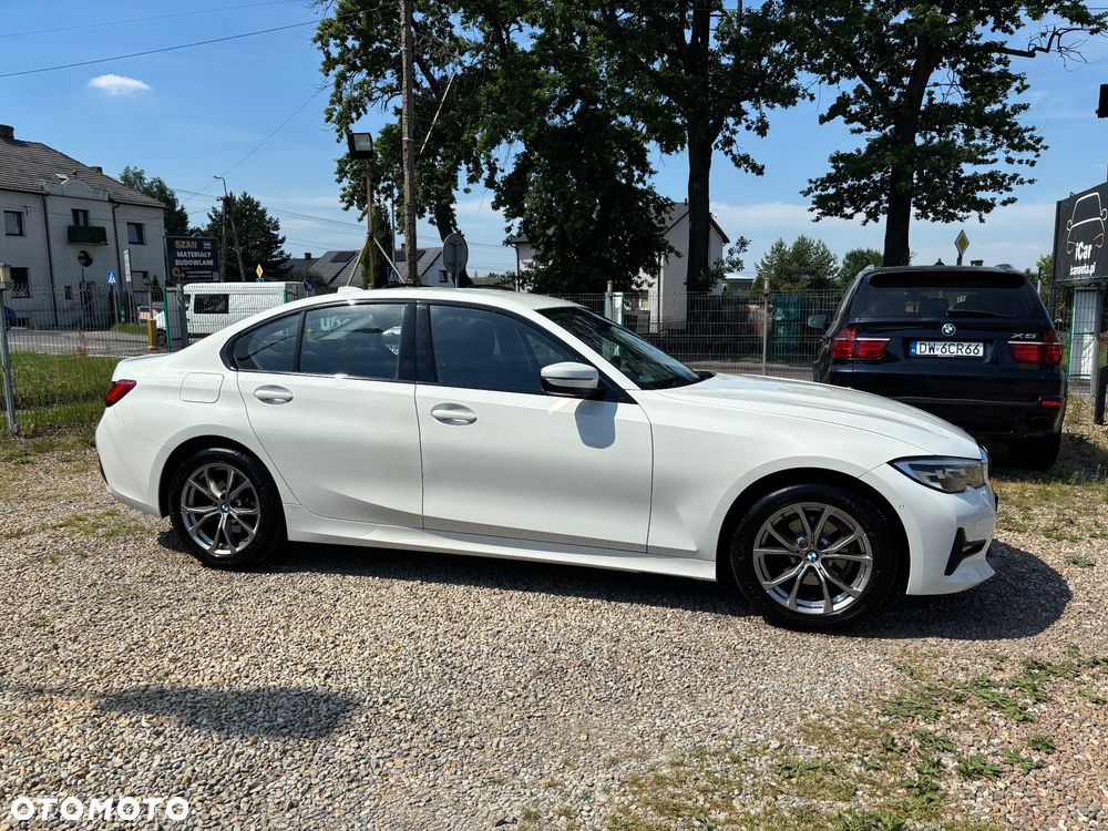 BMW Seria 3 318i Sport Line - 14
