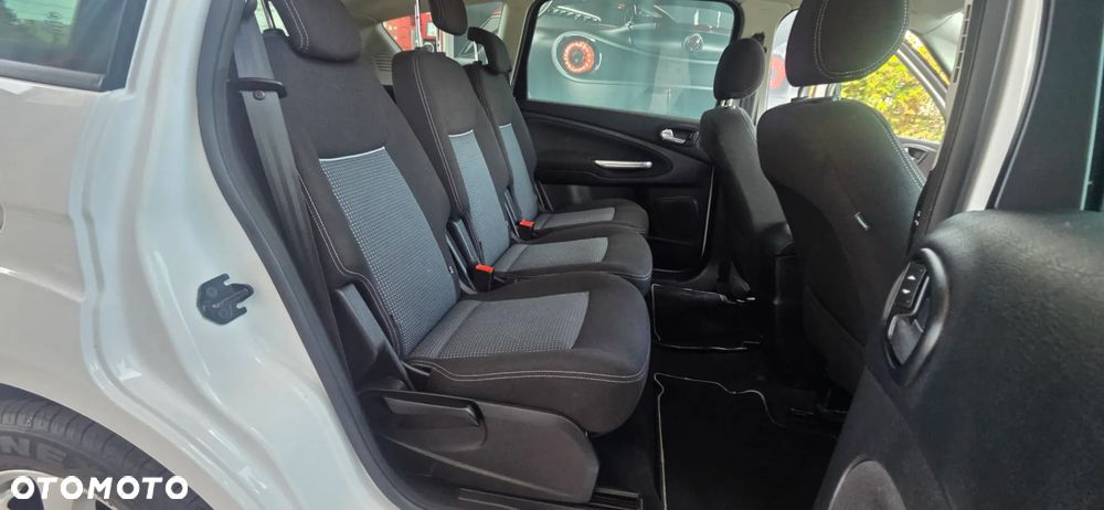 Ford S-Max 2.0 TDCi DPF Business Edition - 35