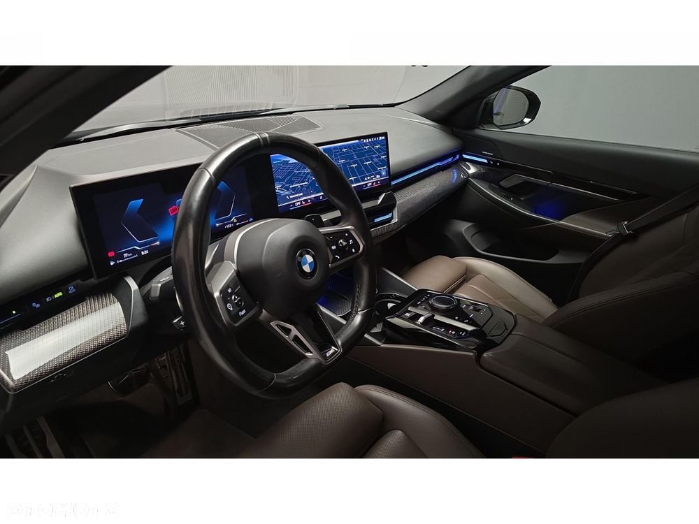 BMW Seria 5 520d xDrive mHEV M Sport - 16