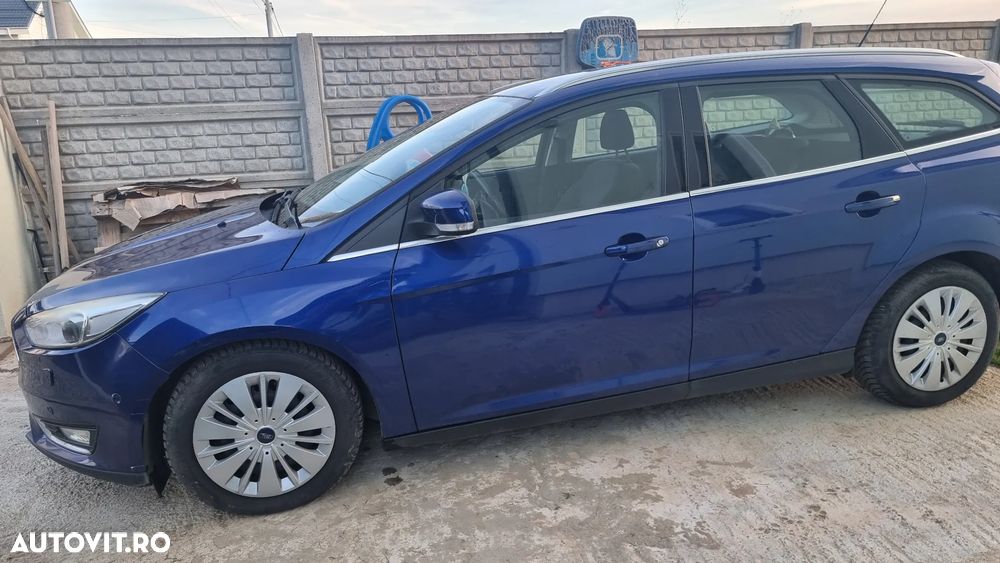 Ford Focus 1.5 TDCi Powershift Titanium - 5