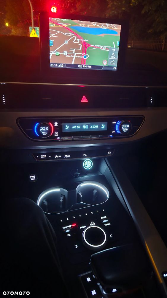 Audi A4 Avant 2.0 TDI Quattro Design S tronic - 27