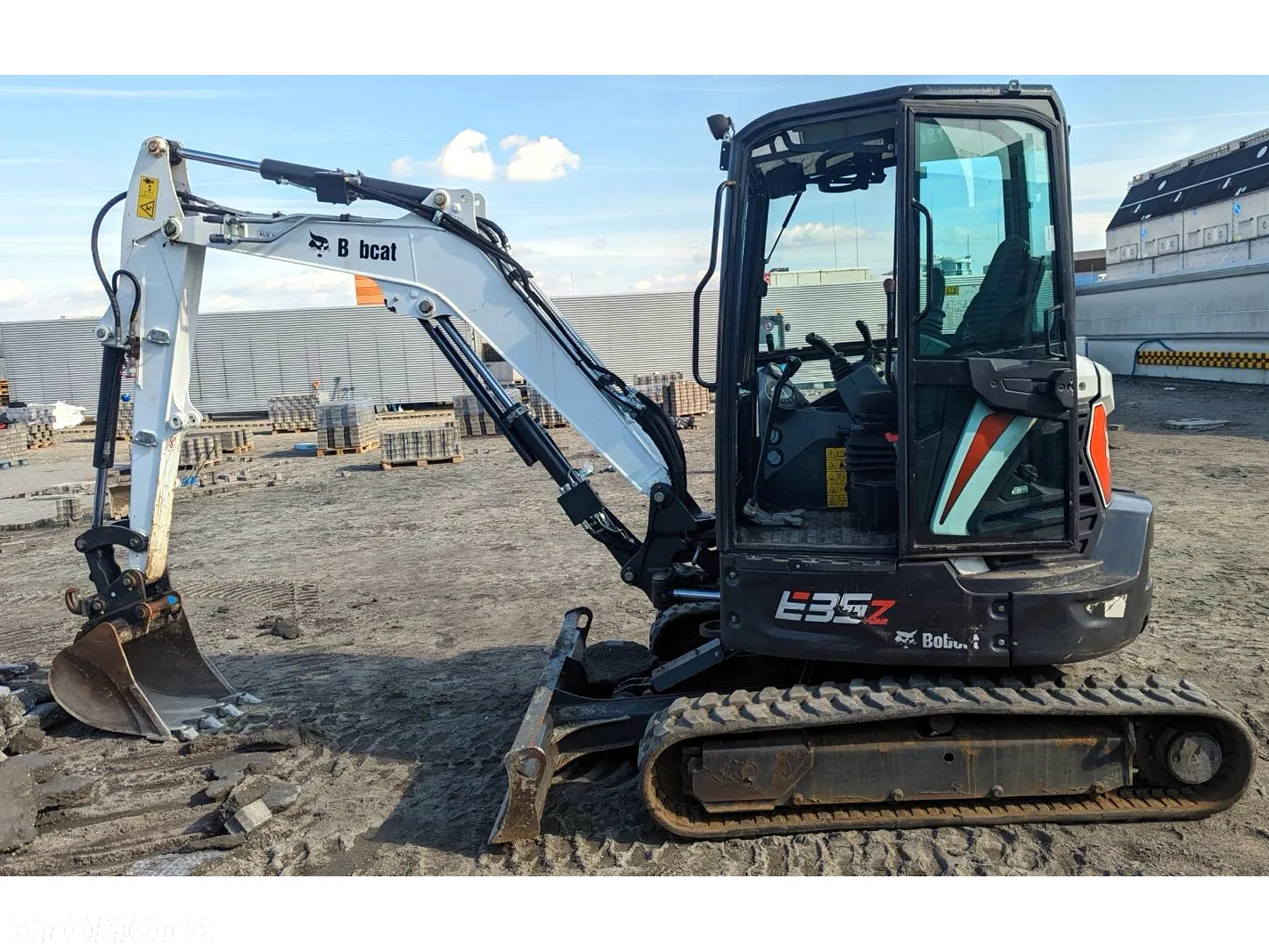 Bobcat E35Z - 13