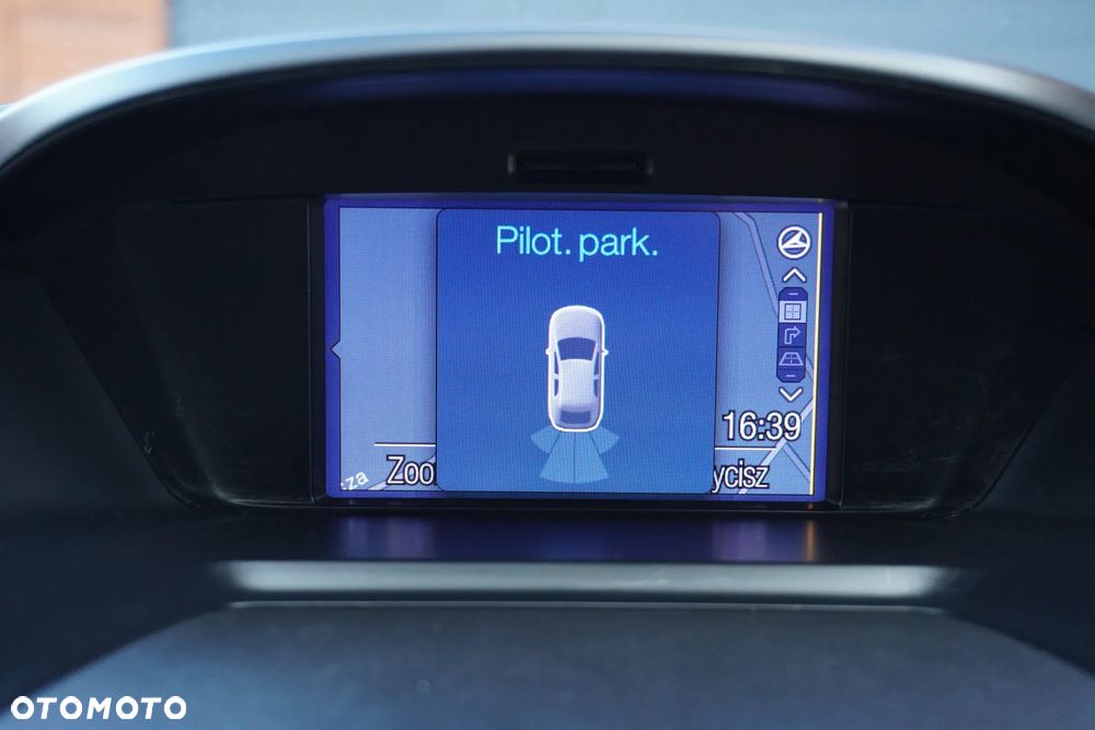 Ford Kuga 2.0 TDCi 4x4 Titanium - 24