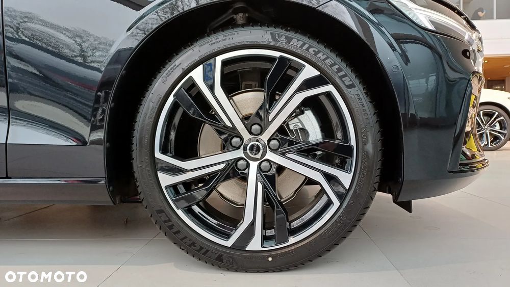 Volvo V60 B4 B Plus Dark - 18