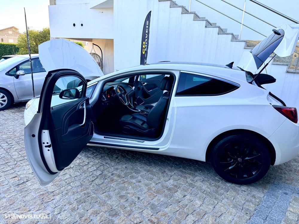 Opel Astra GTC 1.4 T - 32