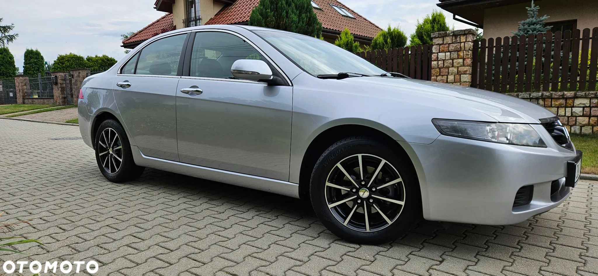 Honda Accord - 1